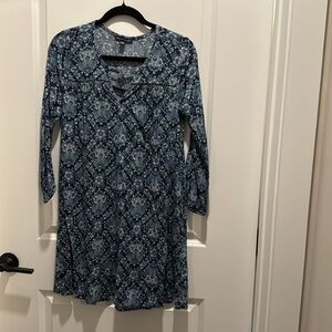 Great condition American Eagle blue patterned dress